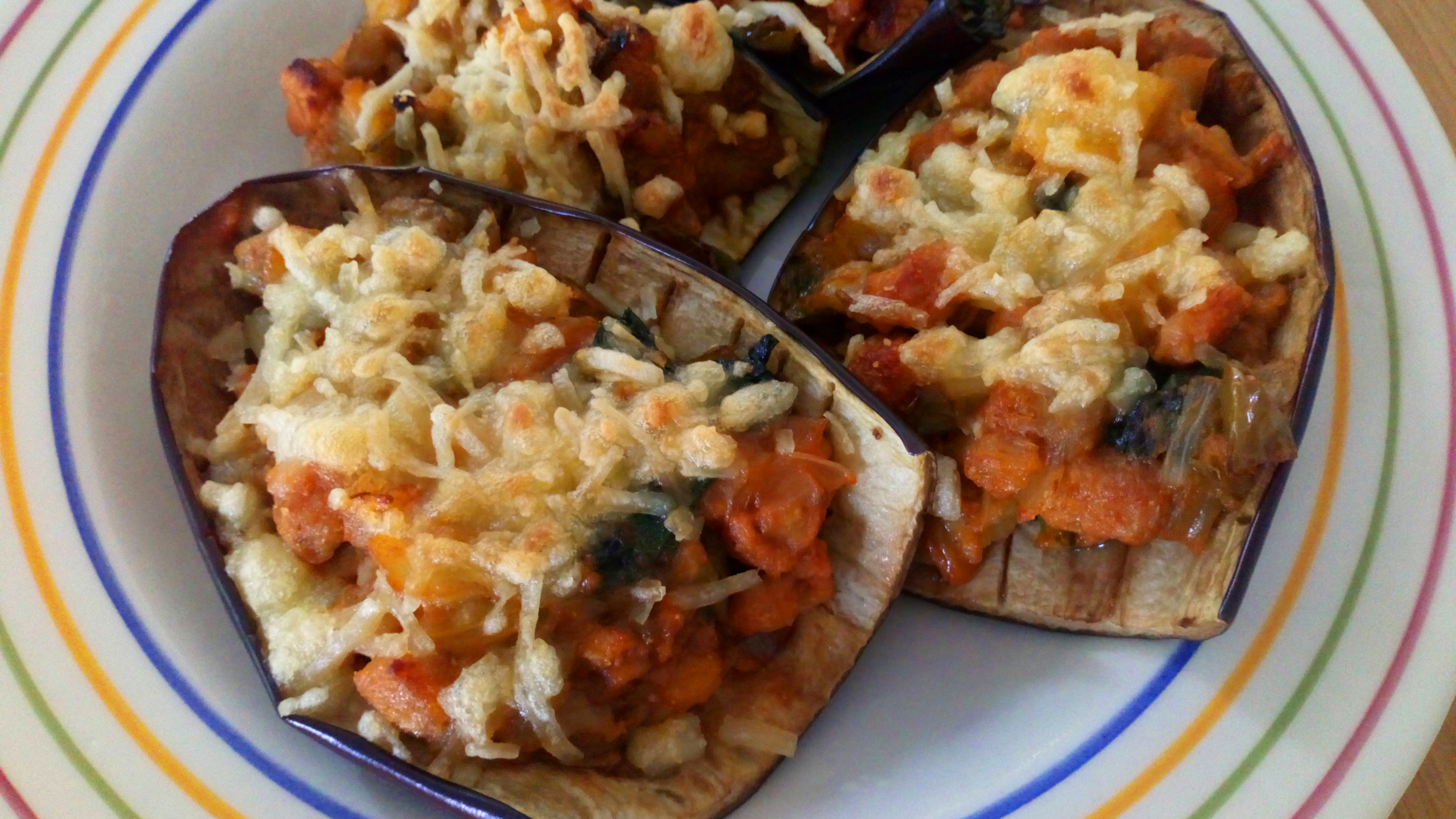 Berenjenas rellenas con queso vegano