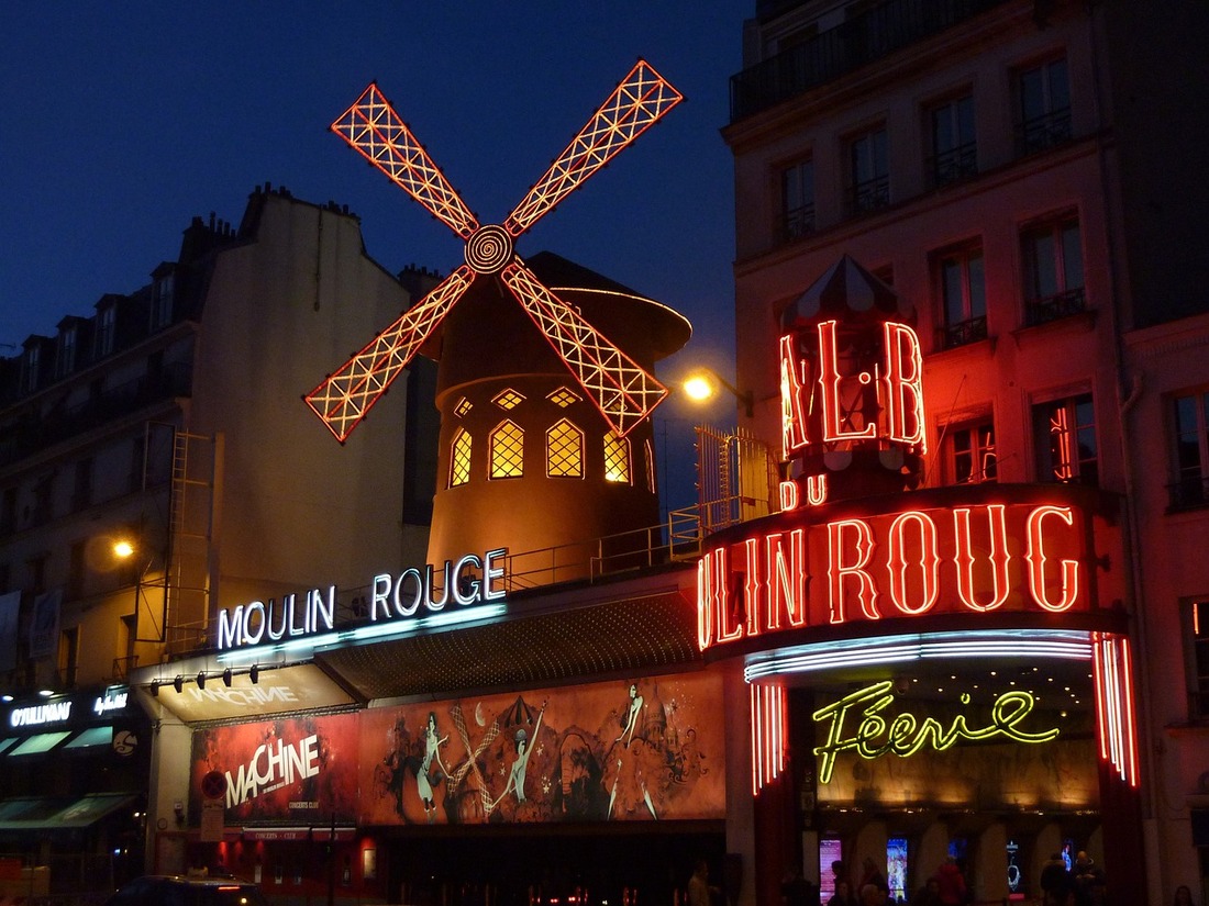 El Moulin Rouge de París dejará de usar animales en sus espectáculos tras más de 130 años