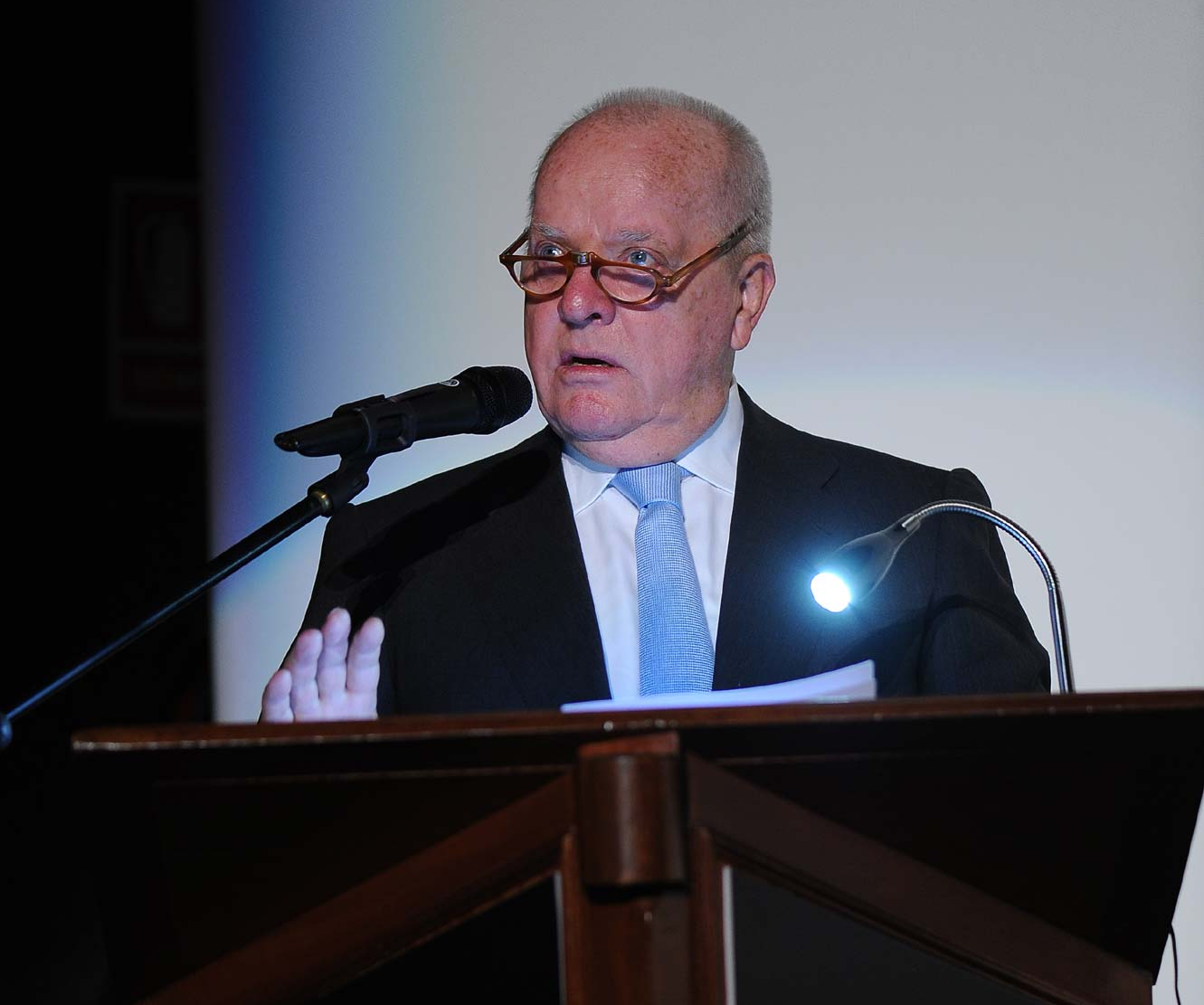 Las palabras de Wolfgang Kiessling que Loro Parque quiere ocultar: «Es más fácil traer un un inmigrante ilegal que un pájaro»