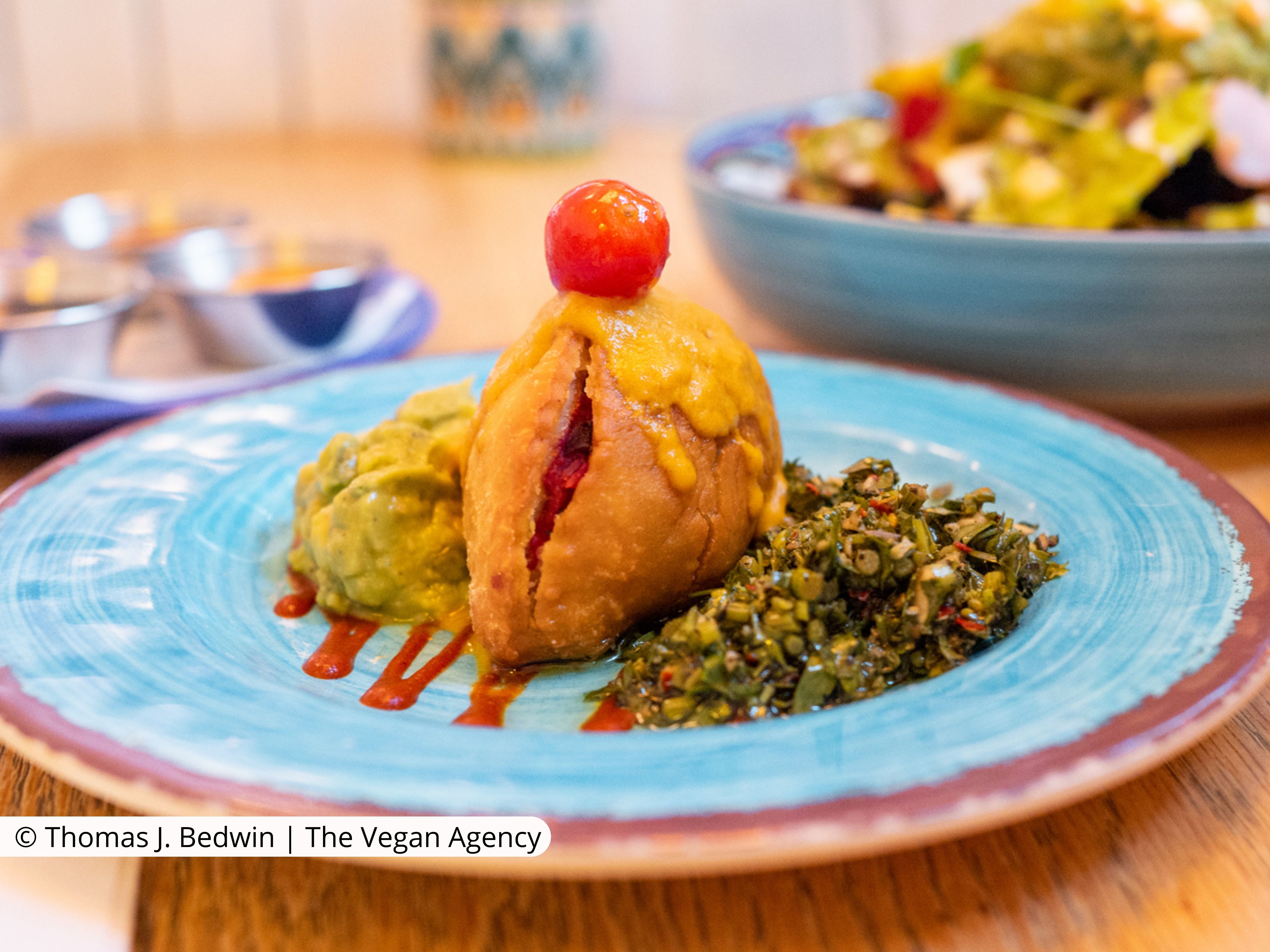 Un plato en un restaurante vegano