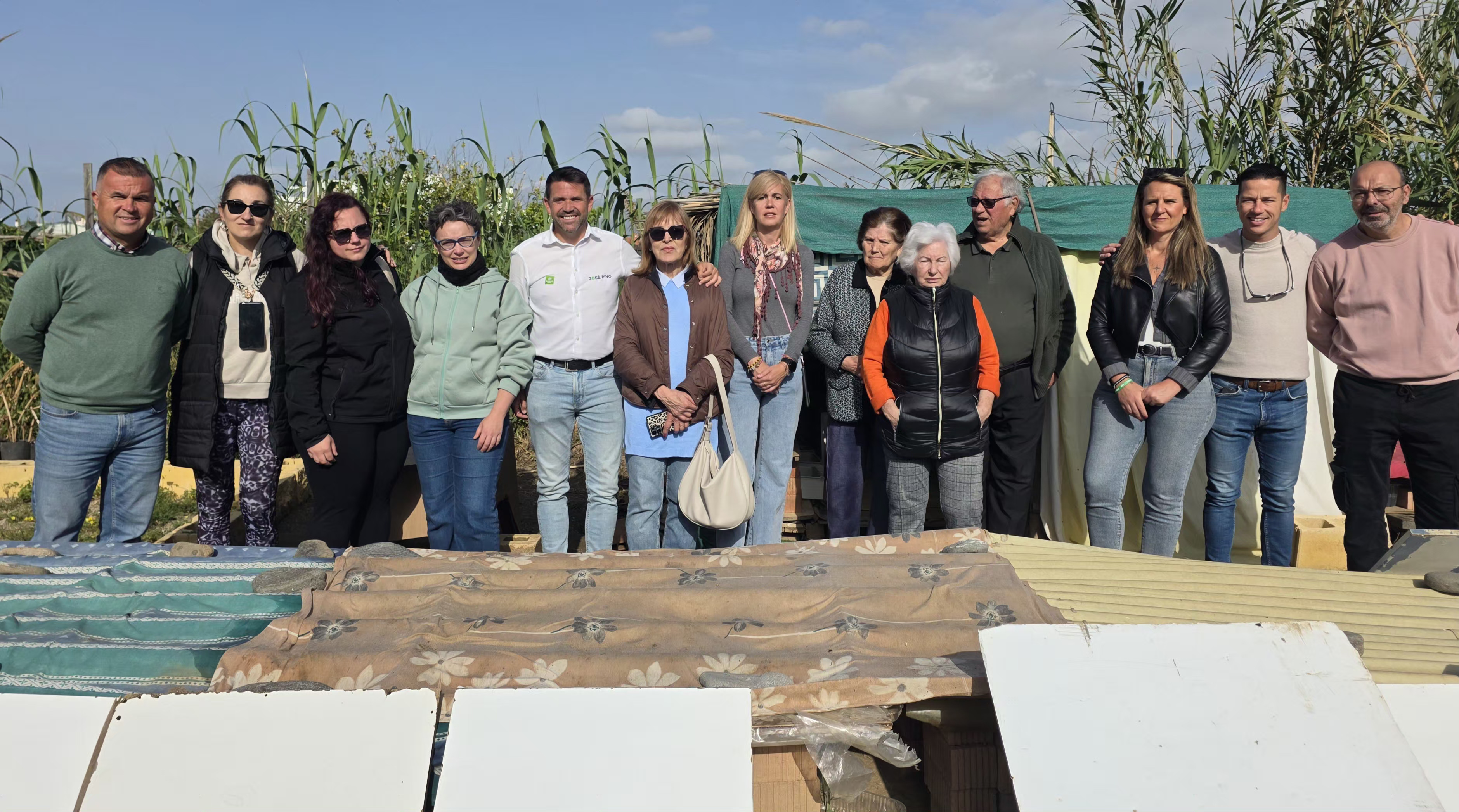 Miembros de Andalucía Por Sí defienden una colonia felina