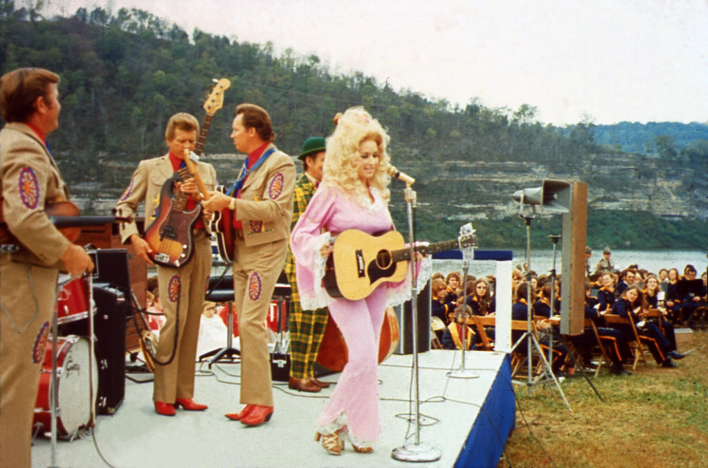 En recuerdo de Dolly Parton: el compromiso de la artista con los animales