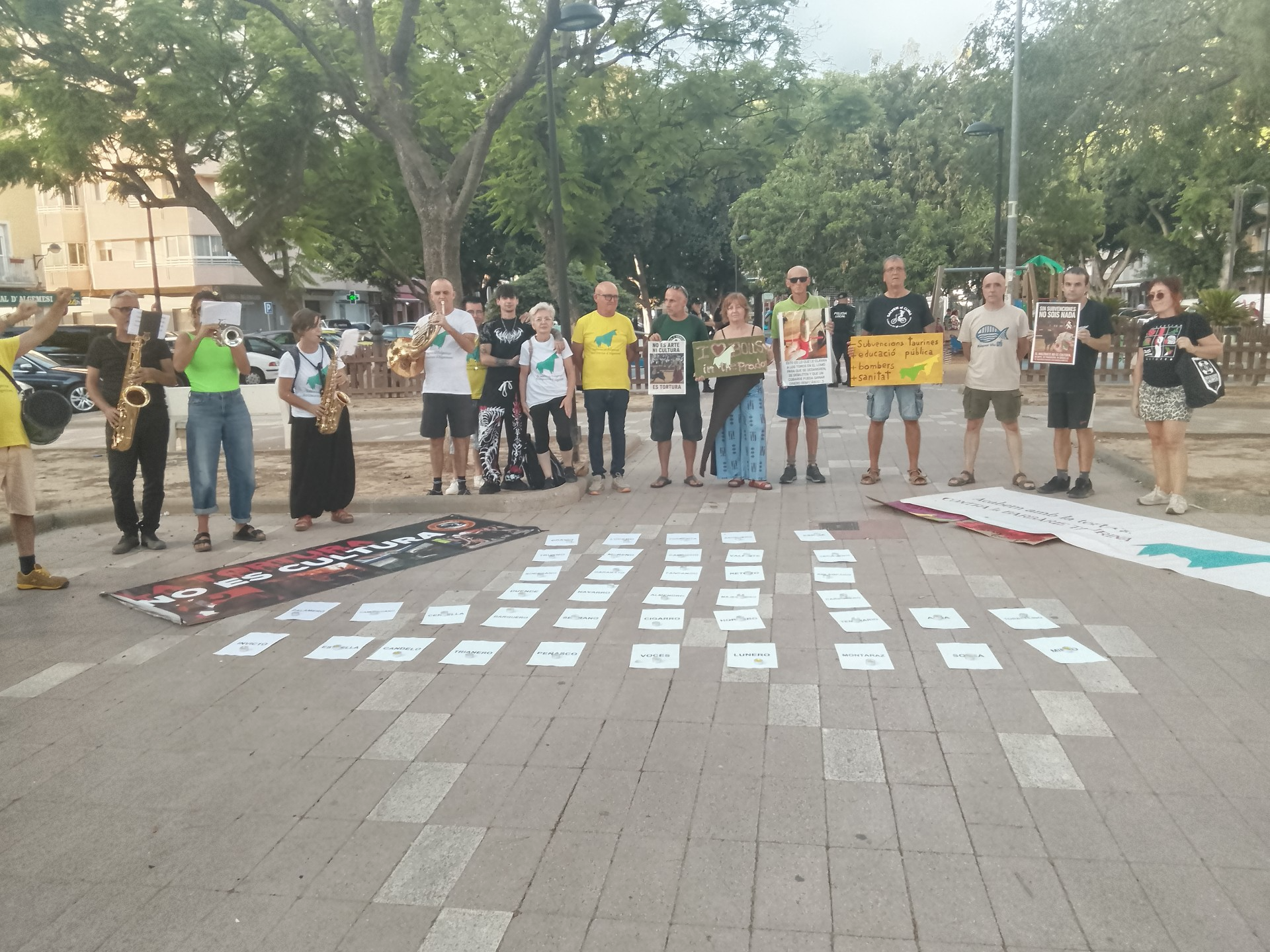 Protesta contra los festejos taurinos en Algemesí